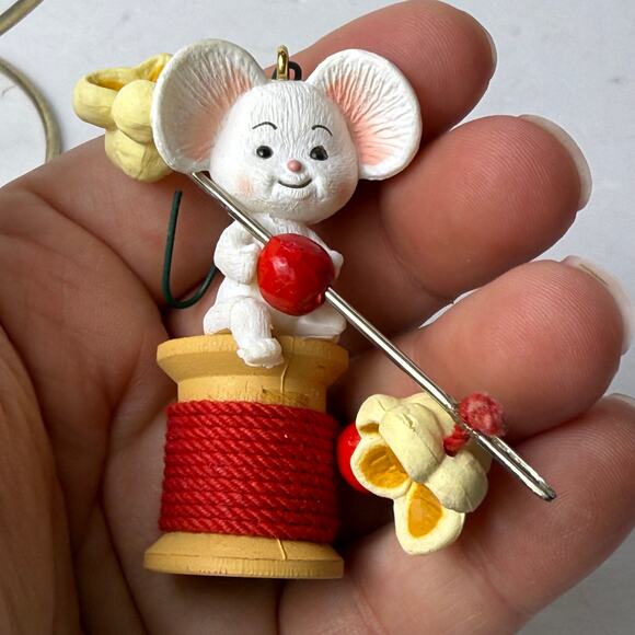 Vintage 1986 Hallmark Keepsake Ornament Popcorn Mouse - Picture 3 of 7